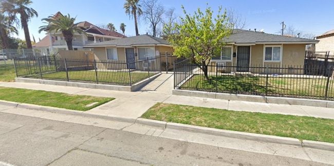 306 S Chestnut Ave in Fresno, CA - Building Photo - Building Photo
