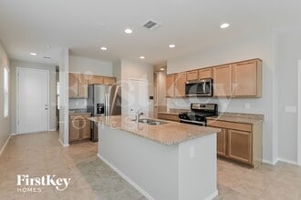 6782 E Via Rancho Rosario in Tucson, AZ - Foto de edificio - Building Photo