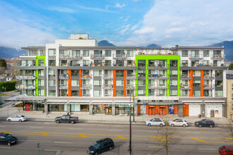 Kaslo in Vancouver, BC - Building Photo - Building Photo