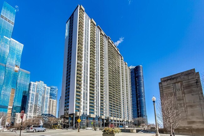 property at 400 E Randolph St