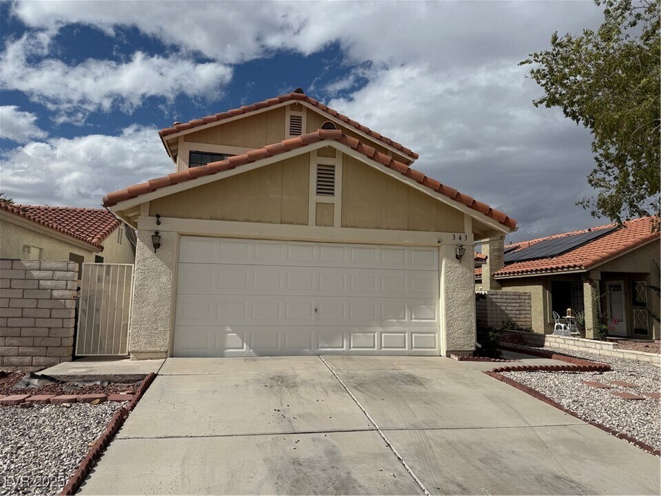343 Abbington St in Henderson, NV - Building Photo