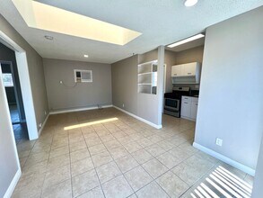 534 W Baughman Ave in Claremont, CA - Building Photo - Building Photo