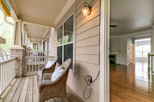 827 Charles Bank Ave SE in Atlanta, GA - Building Photo