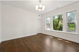 1340 W Hollywood Ave in Chicago, IL - Building Photo - Building Photo