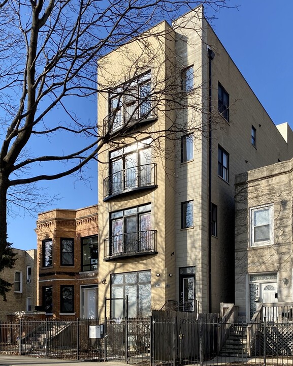 3416 W Franklin Blvd-Unit -3 in Chicago, IL - Building Photo