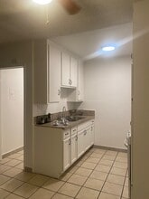 Summer Breeze Apartments in North Hills, CA - Building Photo - Building Photo