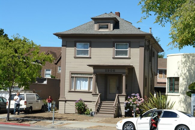 2906 Telegraph Ave in Berkeley, CA - Building Photo - Building Photo