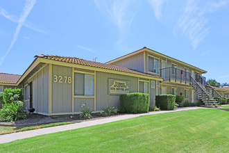 Yosemite Apartments in Merced, CA - Building Photo - Building Photo