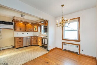 11 Jaskot Ln in Clifton, NJ - Building Photo - Building Photo