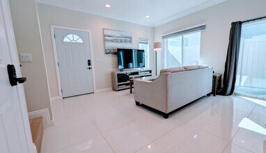 342 Pasadena Ave in South Pasadena, CA - Foto de edificio - Building Photo