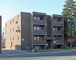 780 Simcoe St S Apartments