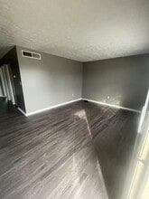 98 Andrea Dr in Nicholasville, KY - Building Photo - Building Photo