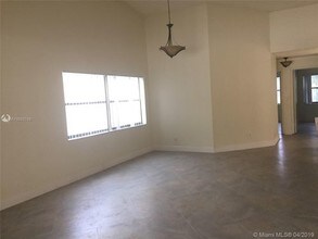 9633 Riverside Dr-Unit -5B in Coral Springs, FL - Building Photo - Building Photo