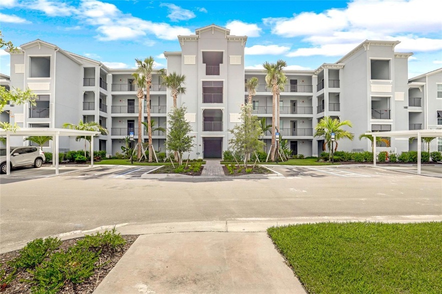 14061 Heritage Landing Blvd, Unit 444 in Punta Gorda, FL - Building Photo