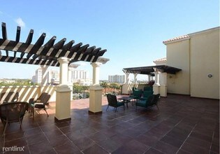 101 Sidonia Ave-Unit -Apt 201 in Coral Gables, FL - Building Photo - Building Photo