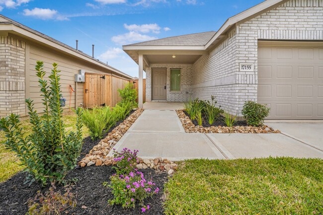 17155 Quaking Aspen Ln in New Caney, TX - Building Photo - Building Photo