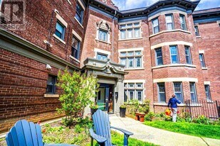 48 Lawton Blvd in Toronto, ON - Building Photo