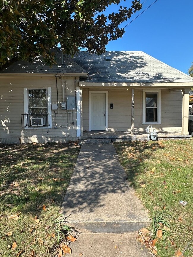 property at 1206 Chestnut St