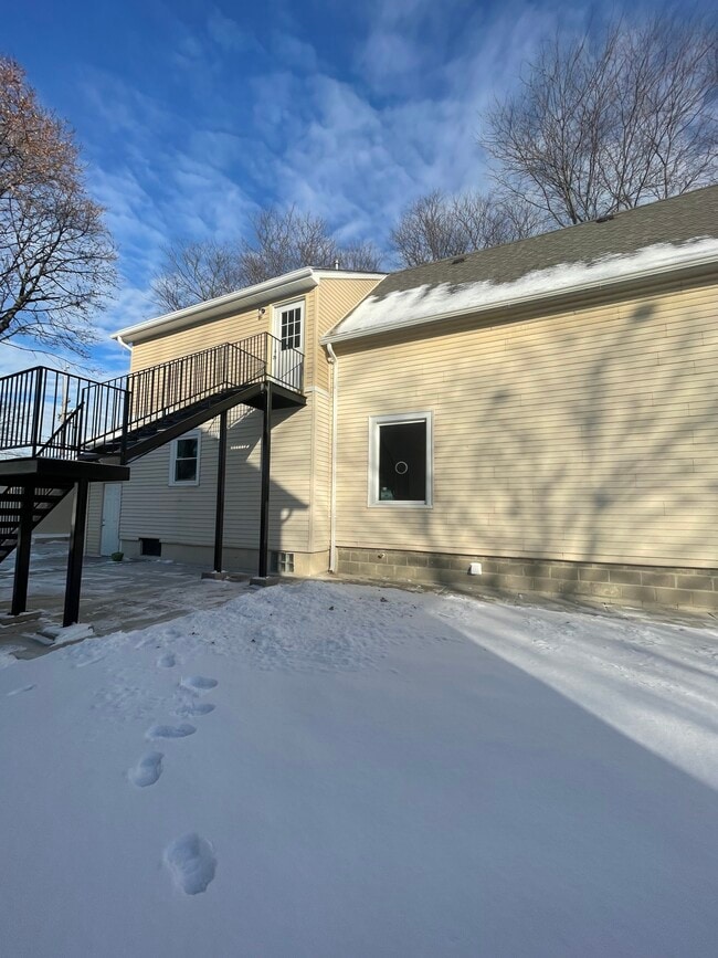 138 N 14th Ave, Unit B in Melrose Park, IL - Building Photo - Building Photo