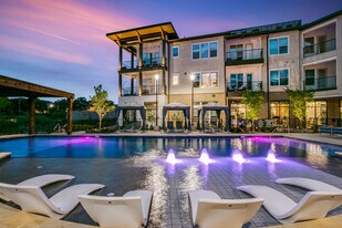 Zenith in Arlington, TX - Building Photo