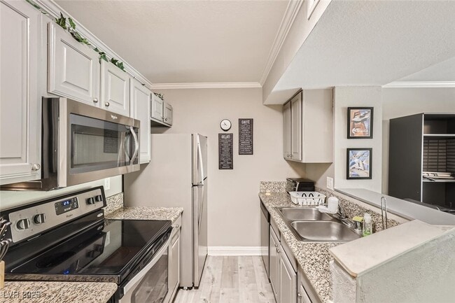 property at 5146 S Jones Blvd