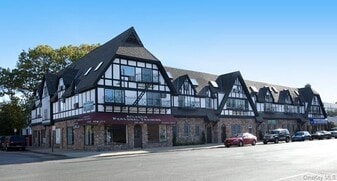 1421 Broadway in Hewlett, NY - Building Photo