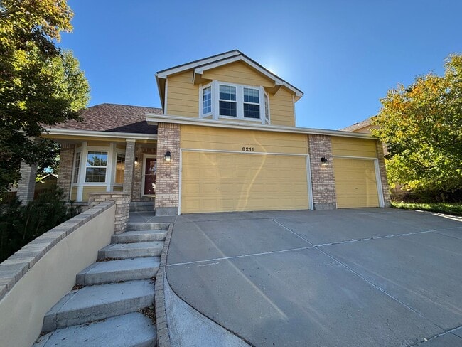 6211 Stemwood Dr