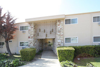 Four Sons in Thousand Oaks, CA - Building Photo - Building Photo