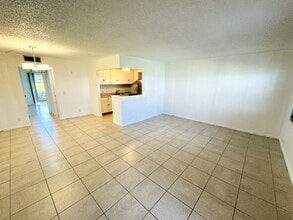 138 Fanshaw Way in Boca Raton, FL - Building Photo - Building Photo