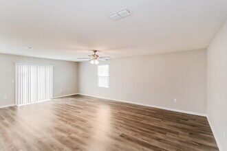 2134 Pebble Point Dr in Green Cove Springs, FL - Building Photo - Building Photo