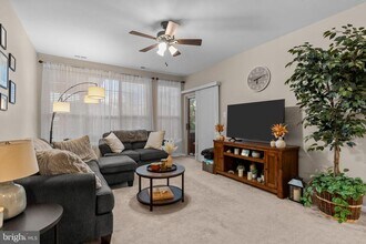 13204 Cornerstone Dr in Yardley, PA - Building Photo - Building Photo