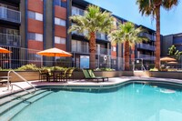 Campus Crossings on 8th Street in Tucson, AZ - Foto de edificio - Building Photo