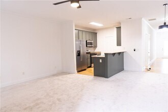 90 Grove Park Ln in Woodstock, GA - Building Photo - Building Photo