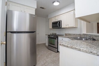 12506 Westglen Dr in Little Rock, AR - Building Photo - Building Photo