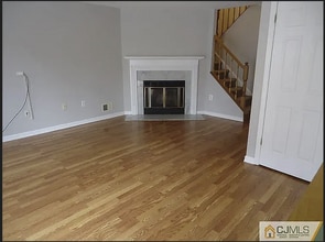 3 Pembrook Ave in North Brunswick, NJ - Building Photo - Building Photo