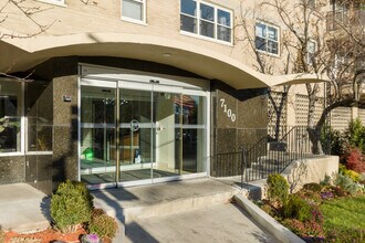 Summit House Apartments in West New York, NJ - Building Photo - Building Photo