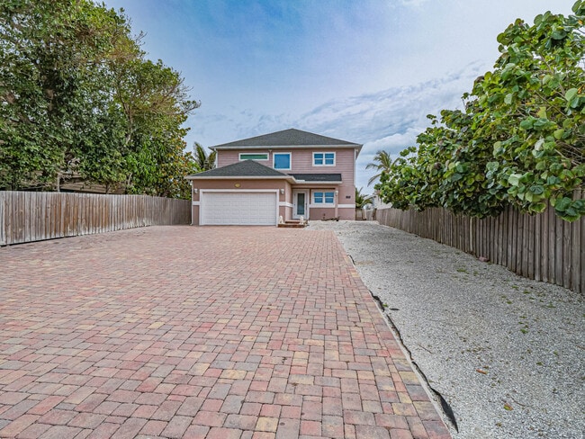 12936 A1A Jimmy Buffett Mem Hwy in Vero Beach, FL - Building Photo - Building Photo