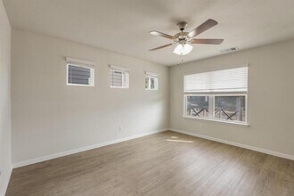 18000 Malnati Dr in Pflugerville, TX - Building Photo - Building Photo