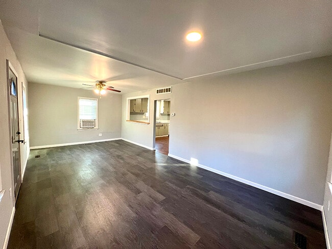 19345 Brentwood St in Livonia, MI - Building Photo - Building Photo