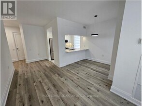 85 Bloor St E in Toronto, ON - Building Photo - Building Photo
