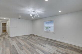 951 SW 16th Pl in Fort Lauderdale, FL - Building Photo - Building Photo
