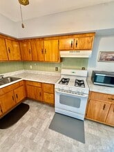 4 Texas Ct in Matawan, NJ - Building Photo - Building Photo