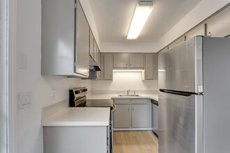 200 Kennel Ave in Molalla, OR - Building Photo - Building Photo