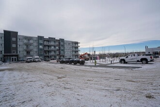 40 Carrington Plz NW in Calgary, AB - Building Photo - Building Photo