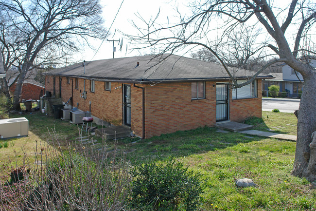 900 33rd Ave N in Nashville, TN - Foto de edificio - Building Photo