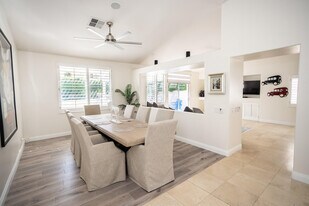 40600 Vía Fonda in Palm Desert, CA - Building Photo