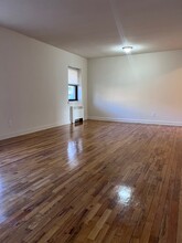 403 Park Ave, Unit F in Rutherford, NJ - Building Photo - Building Photo