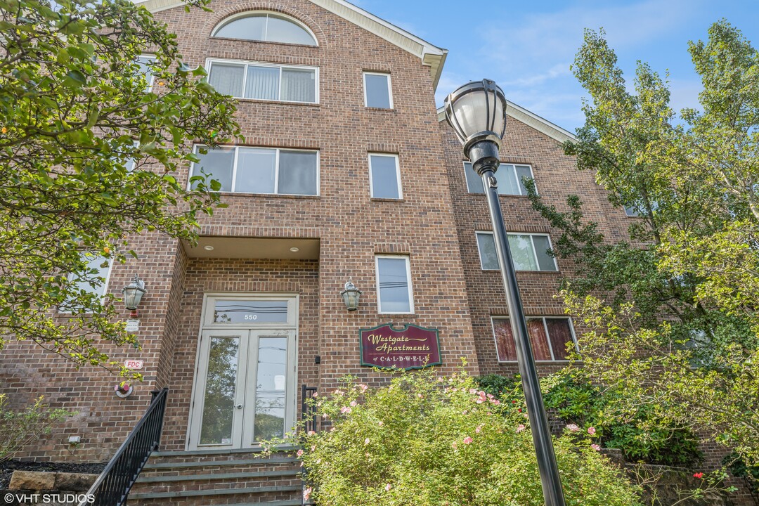 West Gate Apartments of Caldwell in Caldwell, NJ - Building Photo