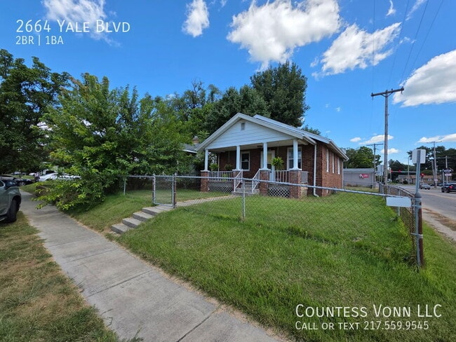 property at 2664 Yale Blvd