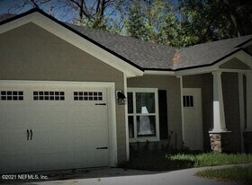 10434 Seal Rd in Jacksonville, FL - Building Photo